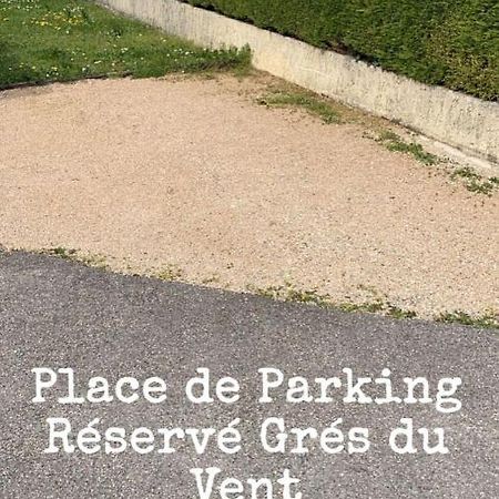Au Gres Du Vent Apartman Ruy-Montceau Kültér fotó