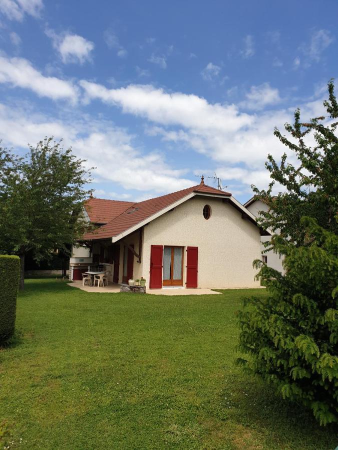 Au Gres Du Vent Apartman Ruy-Montceau Kültér fotó